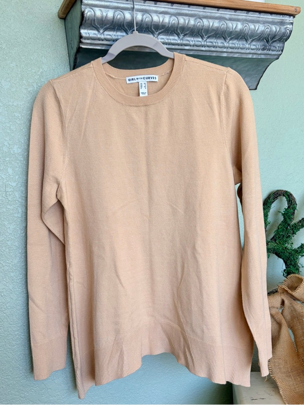 💛Crewneck Sweater💛 Women’s -Beige